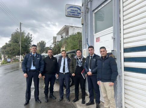 Αντιπροσωπεία της ΕΑΥΝΗ στο Β’ Αστυνομικό Τμήμα Ηρακλείου