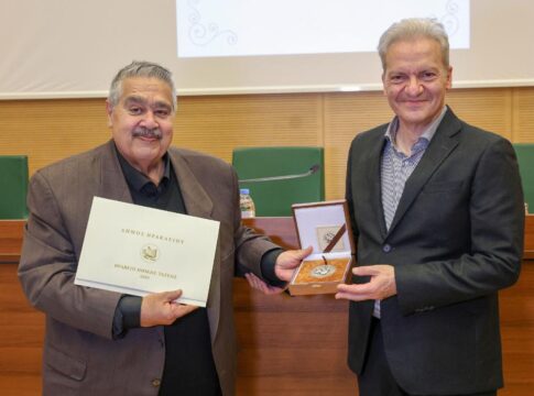 Απονεμήθηκε το «Βραβείο Ηθικής Τάξεως» στο Μηνά Μαυροειδή