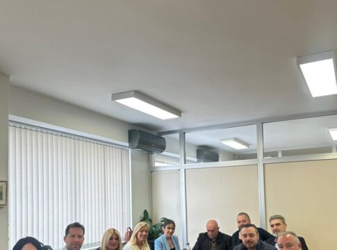 Ελ.Βατσινά: “Τα αιτήματα των επαγγελματιών … επιδιώξεις μας”