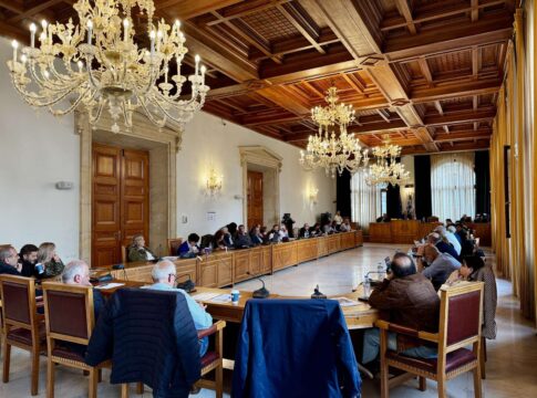 Ένταση στο δημοτικό συμβούλιο για την πρώην Ακαδημία , καθαριότητα και οικονομικά