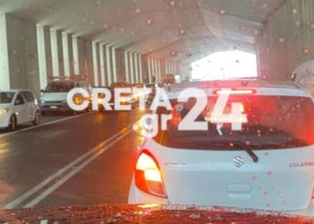 Ηράκλειο: Ακινητοποιημένα αυτοκίνητα σε τούνελ λόγω σφοδρής χαλαζόπτωσης – Βίντεο και εικόνες