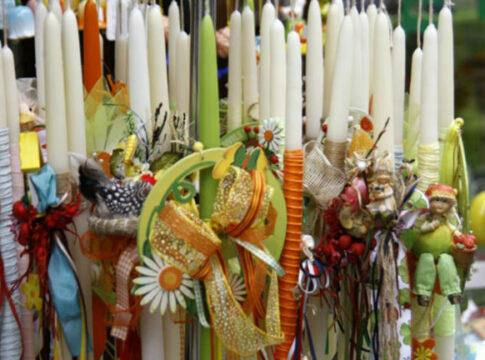 Κατασκευή Πασχαλινών λαμπάδων στο ΚΗΦΗ Τεμένους για το Παιδικό Χωριό SOS Kρήτης