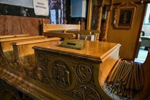 Κρήτη: Νεαρός ημίγυμνος μπούκαρε σε εκκλησία και άδειασε το παγκάρι