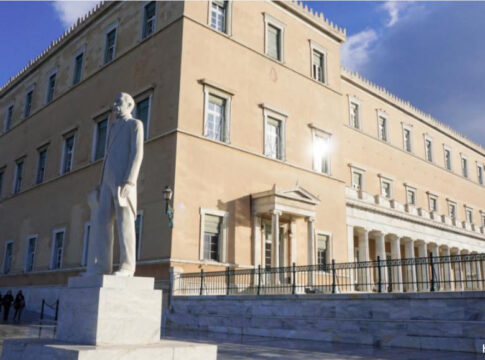 M. Xνάρης | «Άμεση λήψη μέτρων για την προστασία των ελληνικών προϊόντων και των παραγωγικών φορέων από τους δασμούς των ΗΠΑ»