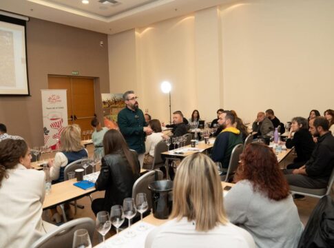 Με επιτυχία πραγματοποιήθηκε η Έκθεση Κρητικού Κρασιού «ΟιΝοτικά 2025» στα Χανιά