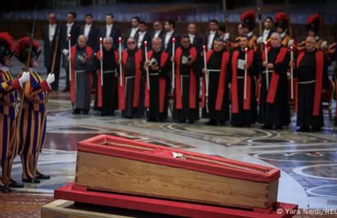 Κηδεία Πάπα στον Άγιο Πέτρο