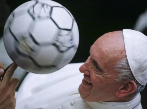 Ο Πάπας Φραγκίσκος λάτρευε το ποδόσφαιρο: To μίνι μουσείο στο Βατικανό και o τελικός της Αργεντινής που δεν είδε ποτέ