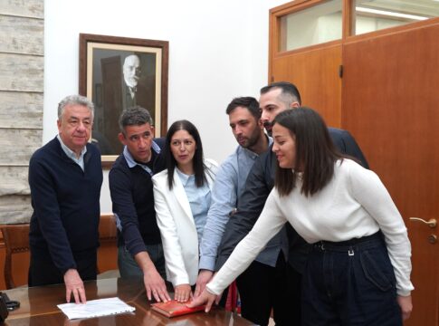 Ορκωμοσία 6 νέων υπαλλήλων στην Περιφέρεια Κρήτης