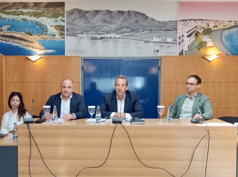 Πάνω από 33.000 κλίνες στη Χερσόνησο στο σύστημα «Πληρώνω Όσο Πετώ» –  Παρουσιάστηκε επίσημα η μελέτη