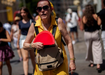 «Πεθαίνω από τη ζέστη»: Αυξημένος ο κίνδυνος θανάτου από καρδιά στον καύσωνα