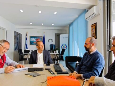 «Προχωρά» ο ηλεκτροφωτισμός κοινόχρηστων χώρων στις Ποταμιές του Δήμου Χερσονήσου