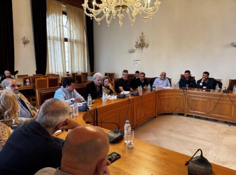 Ρηγματώσεις στις Βούτες: Δέσμη ενεργειών πρότεινε ο Ευθ. Λέκκας για την κατανόηση και αντιμετώπιση του γεωδυναμικού φαινομένου