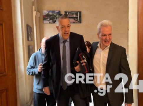 Στη Λότζια ο Νίκος Ταχιάος | ΒΟΑΚ και “Νίκος Καζαντζάκης” στην ατζέντα της συνάντησης με τον Αλέξη Καλοκαιρινό