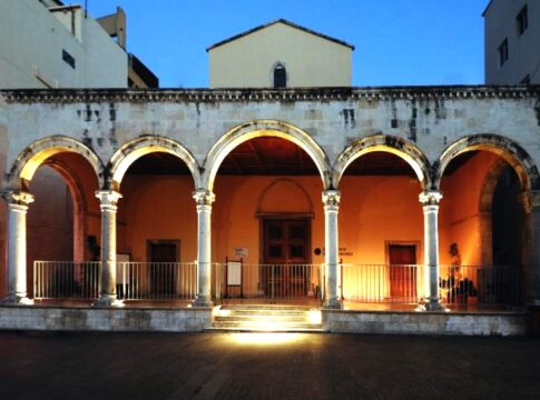 Συμβαίνει Τώρα: Κατάληψη στη Βασιλική του Αγίου Μάρκου