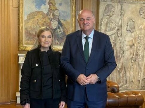 Συνάντηση Βολουδάκη – Τσιάρα για τα προβλήματα των παραγωγών και κτηνοτρόφων του Νομού Χανίων.