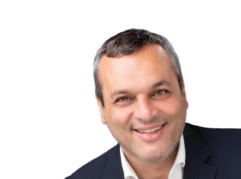 Το μήνυμα του Χάρη Μαμουλάκη για την Ανάσταση και το Πάσχα