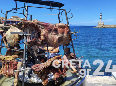 Βγήκαν οι σούβλες στο Ενετικό Λιμάνι των Χανίων