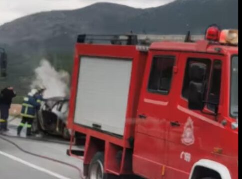 ΒΟΑΚ: Αυτοκίνητο πήρε φωτιά εν κινήσει (εικόνες)