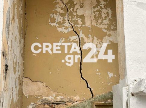 Εικόνες από τις ρωγμές δεκαετιών στο Μαγαρικάρι της Μεσαράς – «Το χωριό μετακινείται κάθε μέρα»