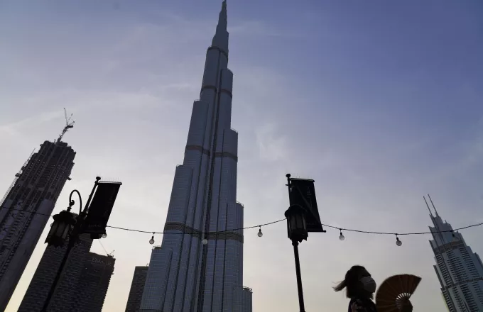 Μπουρτζ Χαλίφα στον ήλιο