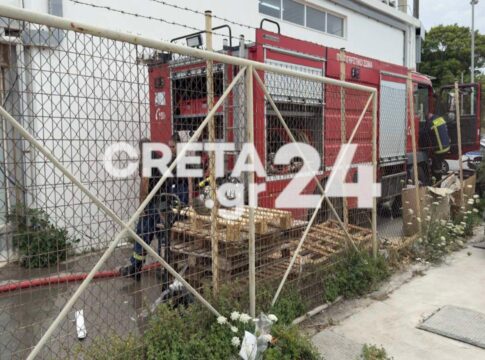 Ηράκλειο: Φωτιά μια «ανάσα» από βενζινάδικο – Εικόνες