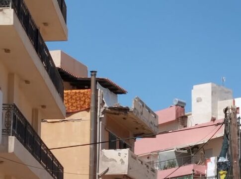 Κατέρρευσε στηθαίο στην Αγία Τριάδα κοντά στην κρήνη Priuli