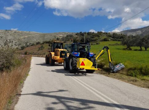 Καθαρισμοί πρανών και τάφρων κατά το τμήμα Ρέθυμνο-Σπήλι-Αγία Γαλήνη