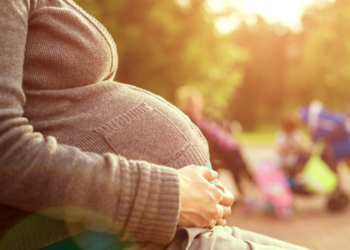 Κλιματική αλλαγή: Η ακραία ζέστη αυξάνει τους κινδύνους για τις έγκυες