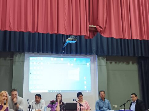 «Κοινωνική Αφύπνιση»: Πλήθος κόσμου στο 4ο Εσπερινό ΕΠΑΛ για την Ενδοοικογενειακή Βία!