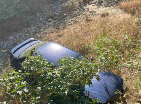 Κρήτη: Απίστευτο τροχαίο – Αυτοκίνητο έπεσε από γέφυρα και ο οδηγός βγήκε σώος (εικόνα)