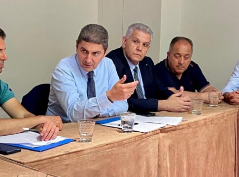 Λευτέρης Αυγενάκης: «Κεντρικοποίηση των Υπηρεσιών των ΔΟΥ και Ανάγκη για Διάλογο με τη διοίκηση της ΑΑΔΕ»