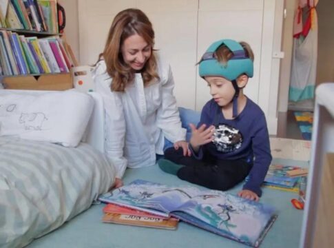 MLC, ένα σπάνιο νόσημα με έναν μοναδικό ασθενή στην Ελλάδα – Τον λένε Μάριο και είναι 7 ετών