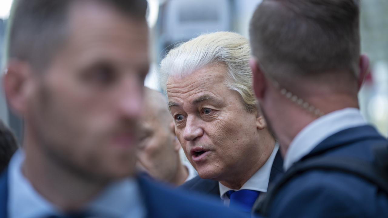 Ολλανδία: Ο Βίλντερς απειλεί να τορπιλίσει τον κυβερνητικό συνασπισμό, με αφορμή τη μεταναστευτική πολιτική