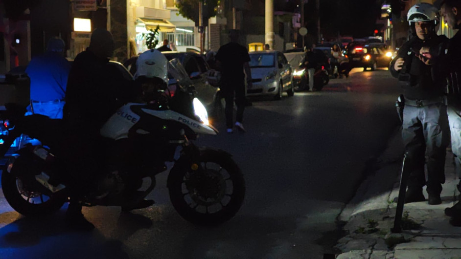 Πυροβολισμοί στον Κολωνό με έναν τραυματία