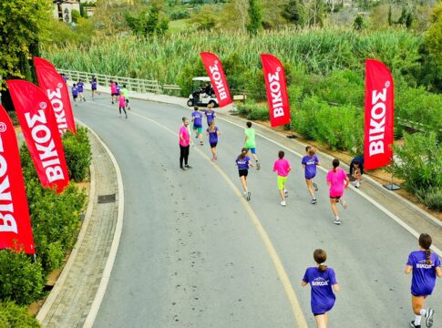 Ρέουμε μαζί: Το φυσικό μεταλλικό νερό Βίκος στο Navarino Challenge