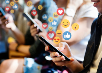 Social media: Τι οδηγεί τους εφήβους στον εθισμό στο διαδίκτυο