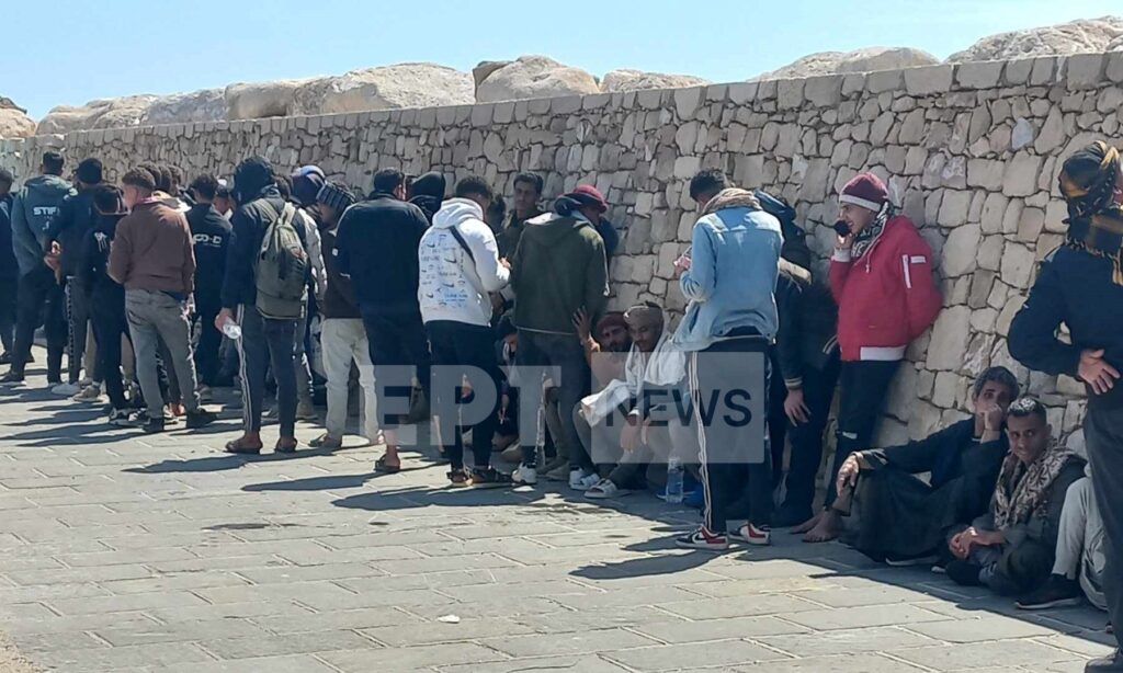 Τέσσερα σκάφη με 204 μετανάστες νότια της Γαύδου με διαφορά λίγων ωρών