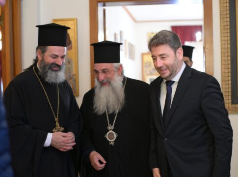 Τετ α τετ Ανδρουλάκη με τον Αρχιεπίσκοπο Κρήτης – Τι είπαν για την τροπολογία με φόντο την εκλογή νέου μητροπολίτη
