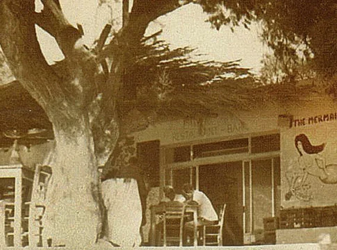 Αυτό ήταν το θρυλικό Mermaid Café στα Μάταλα που ύμνησε η Τζόνι Μίτσελ
