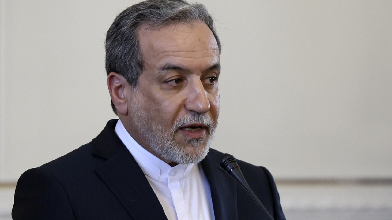 Αραγτσί: «Χωρίς νόημα» η συνέχιση των πυρηνικών συνομιλιών Ιράν–ΗΠΑ