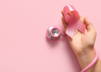 Ελπιδοφόρα μελέτη: Νέο φάρμακο σταματά την εξέλιξη του καρκίνου του μαστού