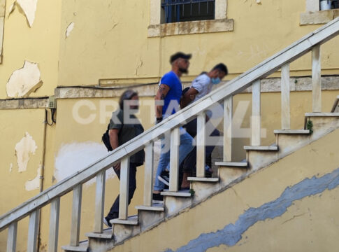 «Φωτογράφιζα τη φύση», είπε ο Αζέρος που κατηγορείται για κατασκοπεία στη Σούδα – Κρίθηκε προφυλακιστέος