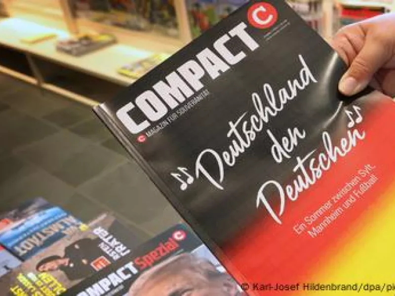 Περιοδικό Compact στα περίπτερα