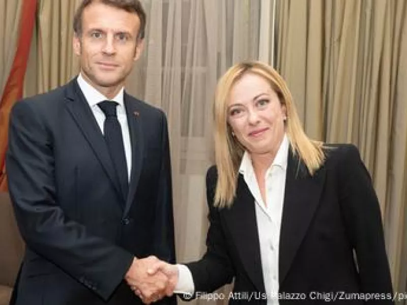 Συνάντηση Μελόνι-Μακρόν στη Ρώμη