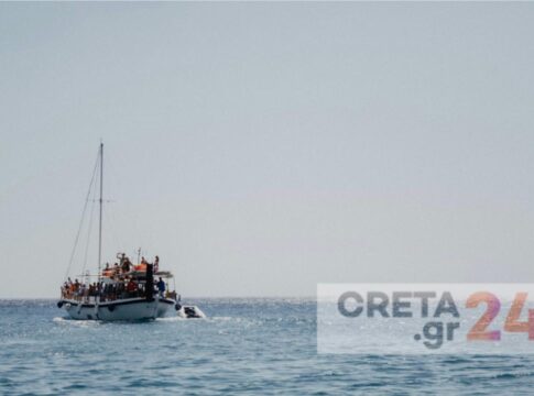 «Κομβόι» σκαφών με μετανάστες νότια του Ηρακλείου – Σε διαρκή συναγερμό το Λιμενικό