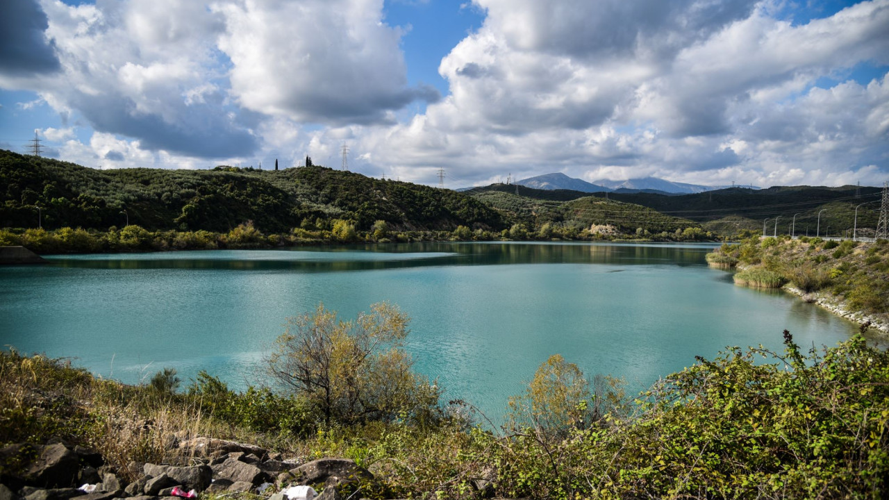 Κρίσιμες ώρες για τα παιδιά που ανασύρθηκαν από τον Άραχθο