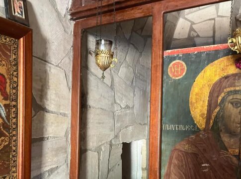 Κρήτη: Ιερόσυλος έκλεψε εικόνα 100 ετών από εκκλησία