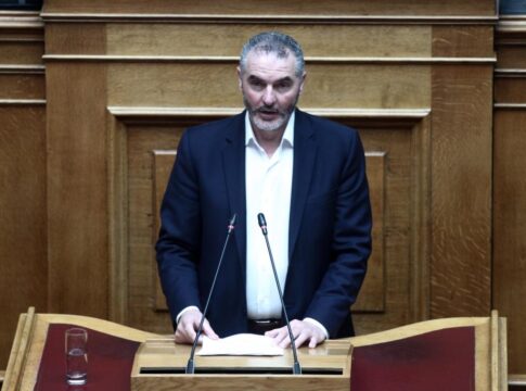 Μαν. Χνάρης: Ανεπαρκής ο σχεδιασμός και απούσα η Κυβέρνηση από τη διαχείριση των μεταναστευτικών ροών στη Νότια Κρήτη