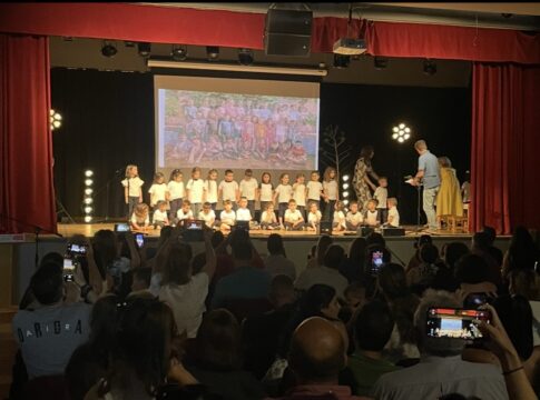 Με το πιο θερμό χειροκρότημα και αφήνοντας τις καλύτερες εντυπώσεις, ολοκληρώθηκε το Μαθητικό Φεστιβάλ 2025 στο Δήμο Μινώα Πεδιάδας