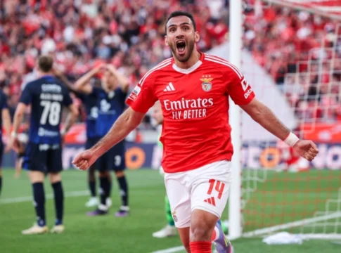 Ο Παυλίδης δεν επιβεβαίωσε την παραμονή του στην Μπενφίκα